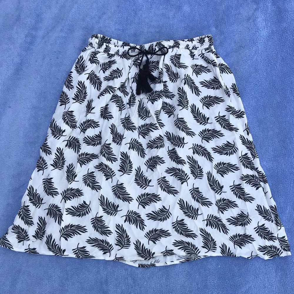 Cute H&M skirt